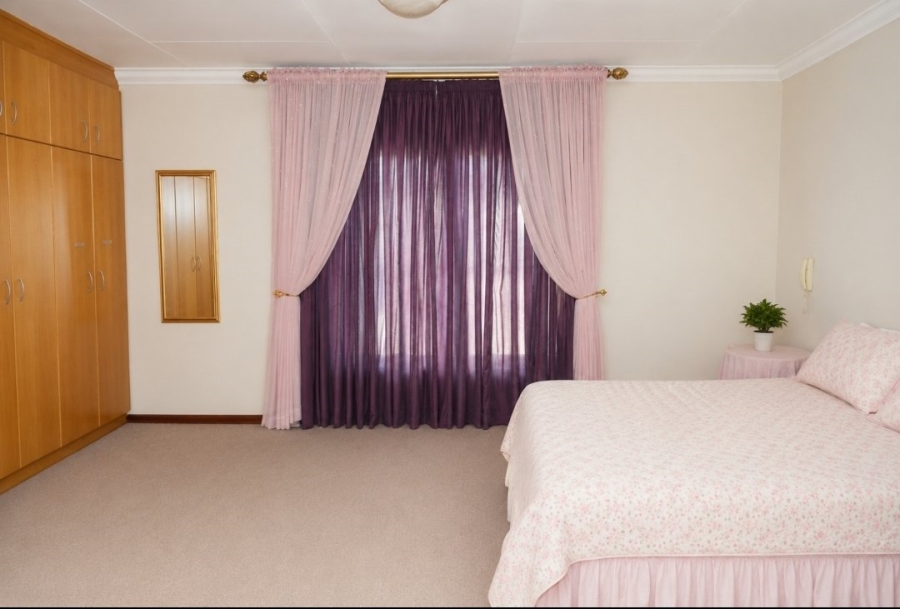 3 Bedroom Property for Sale in Wilkoppies North West